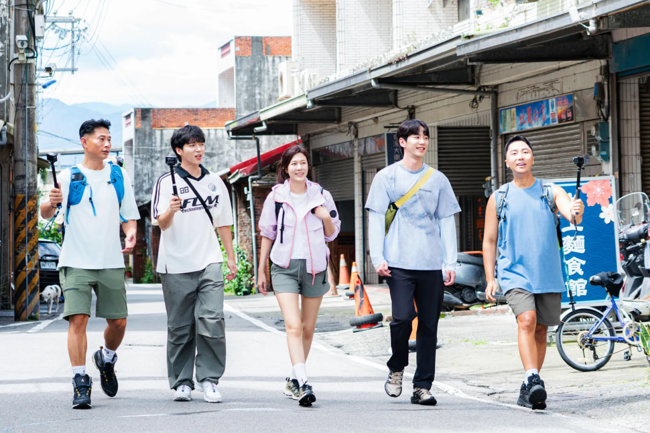 รายการ ‘Mountain Village Private Life 2/3’ กับไลน์อัปดาราระดับซุปตาร์เกาหลี ทำเอา ‘เสี่ยวเถา’ (Xiao Dao) ถึงกับร้องลั่น ‘ถูกหลอกแล้ว’ ด้านราชินีจอเงิน ‘คิมฮานึล’ เผยแอบไปขุดดูคลิปวง 5566 เพื่อทำความรู้จักเขา